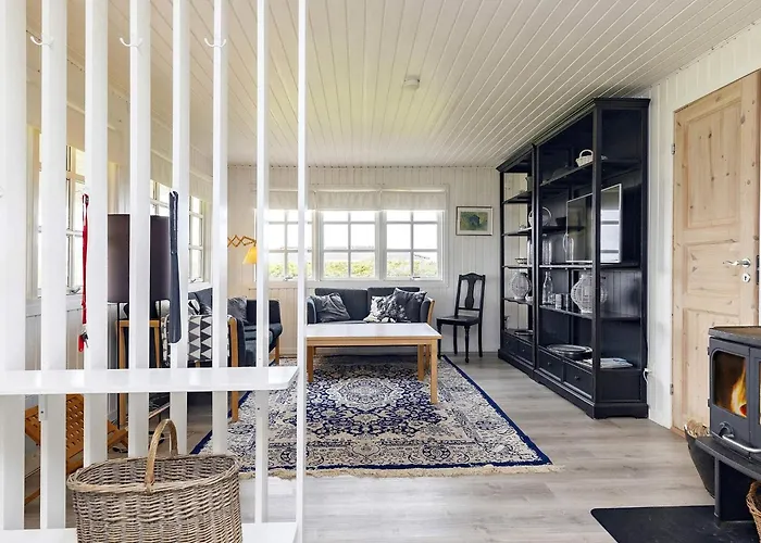 8 Person In Lokken-by Traum * Løkken